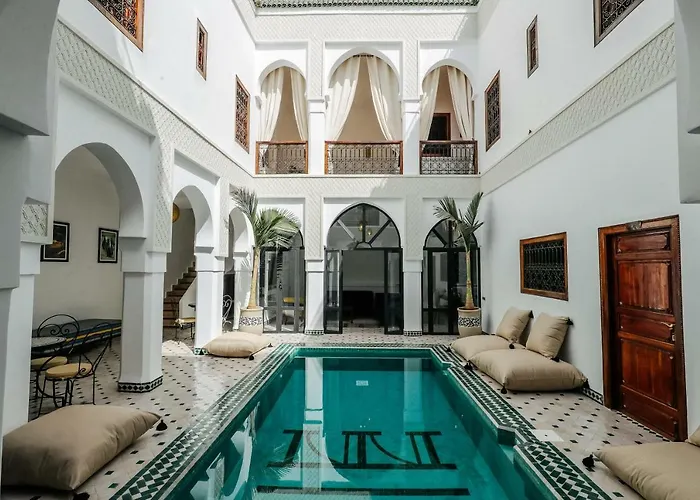 Riad Nayanour